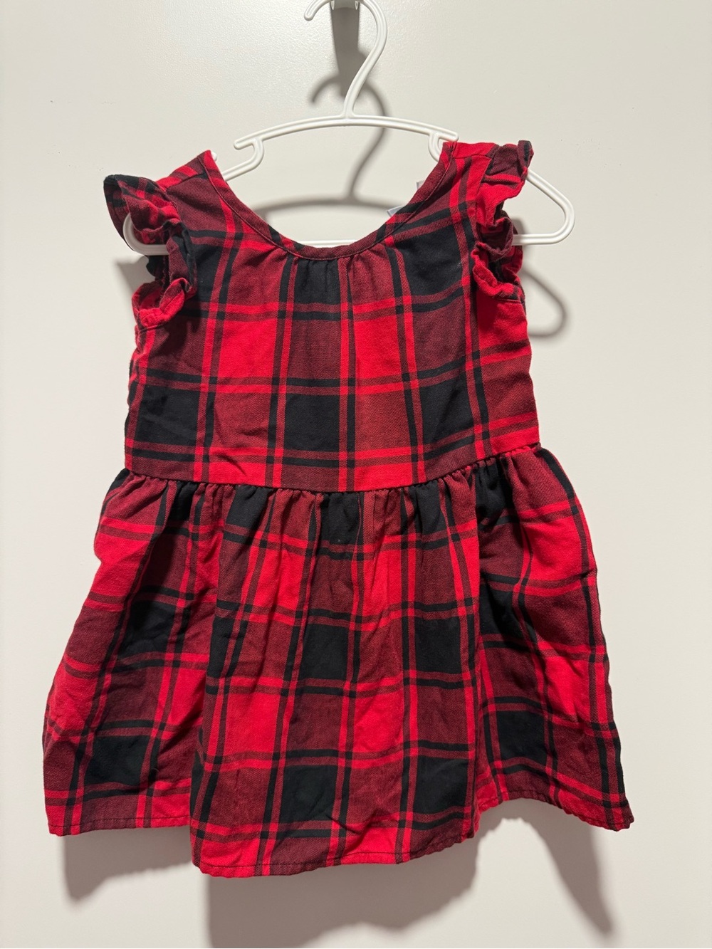 š4/$20 The childrenās place Red Plaid Ruffle Sleeve Kids Dress